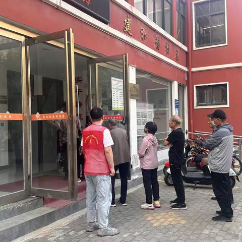 颍川街道夏禹社区  “情暖桑榆健康同行”——65岁以上长者免费体检温情记实