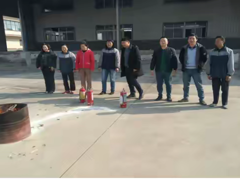 商城县产业集聚区管理委员会联合河南鑫隆包装制品有限公司开展消防应急演练