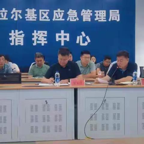 坚持底线思维 确保平安度汛   富拉尔基区全面贯彻落实全市防汛调度会议精神