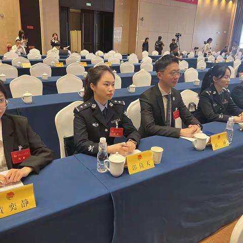 西安中院青年干警作为代表参加西安市共青团第十九次代表大会