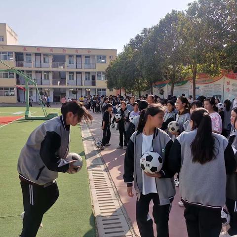 达标争优，强健体魄--朱阳一中七年级中招体育模拟测试