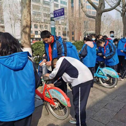 学习雷锋精神，争做新时代好少年---2022级（2）中队