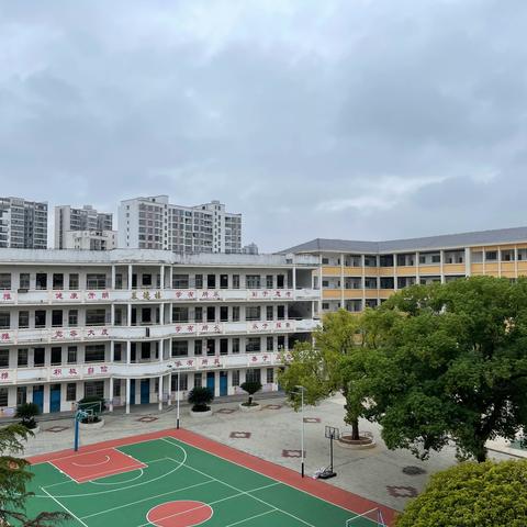 新春送温暖 家访暖人心——恩江二小开展寒假万师访万家之走访贫困生送温暖活动