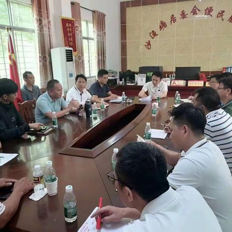 王昌江副县长深入海尾沙渔塘社区调研重点工作