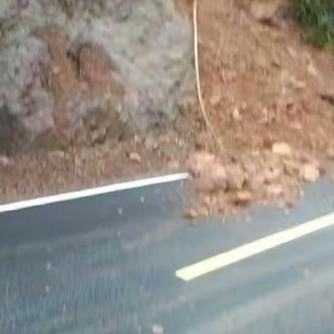 山体滑坡阻道路，乐安分中心全力保通保畅