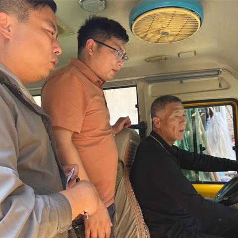 筑牢安全防线，规范校车管理———应家乡中心小学赴辖区民办幼儿园校车检查