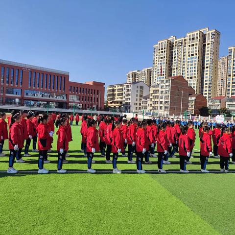 队列队形展风采，七彩阳光向未来——正则学校四年级七班体操比赛剪影