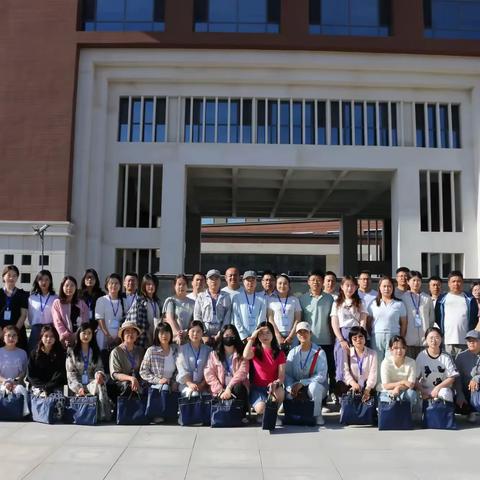 同心掬得满庭芳  相观而善共成长 ——同行进上游系列活动：同心县教育局中小学班主任走进上游初中