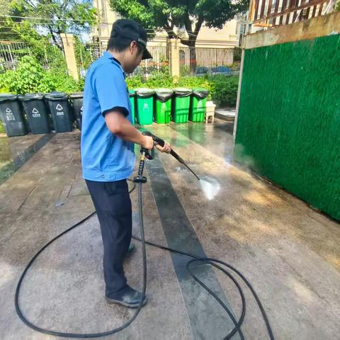 花山街开展“清洁家园，灭蚊防蚊”活动