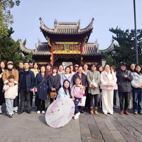 寻根溯源，赋能教育新征程——无为市第六中学女教师“三八”桐城文化研训之旅