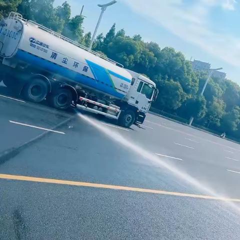 “夏季洗城”洗出西平县新颜值