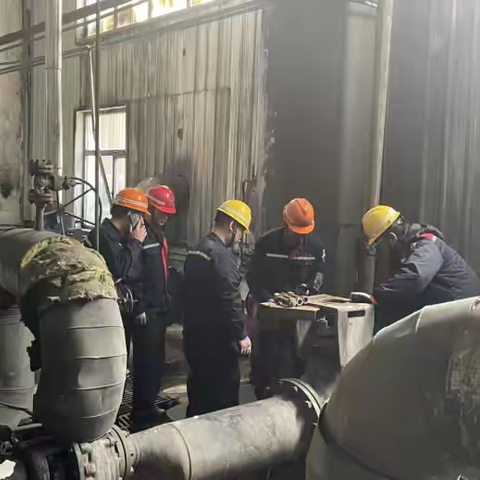 争分夺秒抢进度 上下齐心保生产