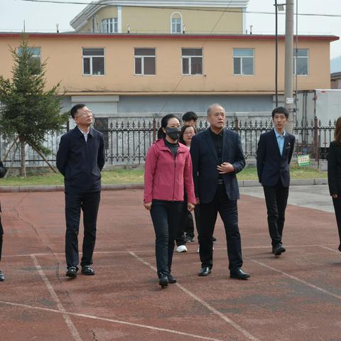 建特色学校 促内涵发展