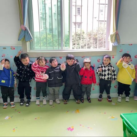 “故事📖很短，💗爱你很长” 知恩幼儿园🏫小小班👶🏻👧🏻