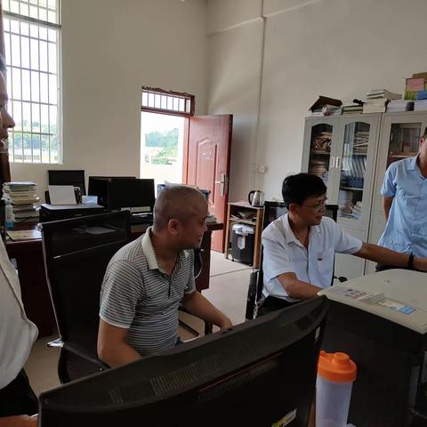 迎开学检查，促规范管理——埌南镇中心校领导莅临界田小学检查新学期开学情况
