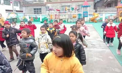 中心幼儿园大一班的快乐时光