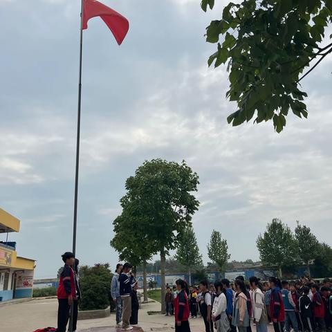 减轻灾害风险，守护美好家园——建安区小召乡段墓小学