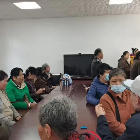 西关街道组织残疾人和秦华中医医院家庭医生签约