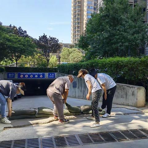 未雨绸缪 以演促防 以练备战——西关街道林业厅社区开展防汛演练