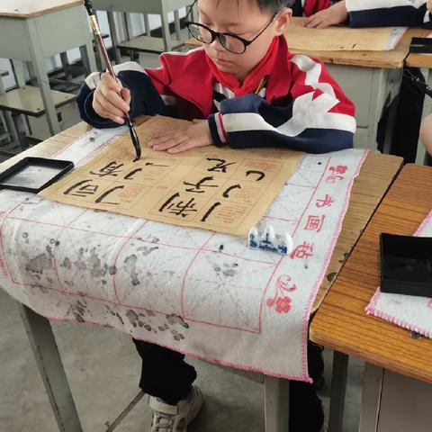 弘扬传统 书写卓越——刘贾店小学书法社团