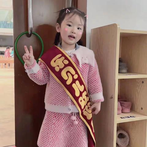 乐贝儿幼儿园小二班第八周精彩分享