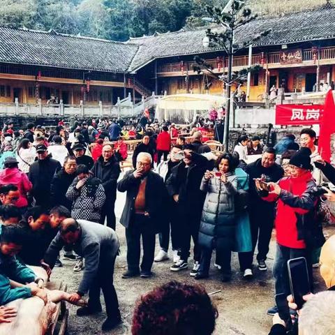 “冬嗨刨锅汤”！凤冈茶海之心景区首届刨锅汤节举办成功