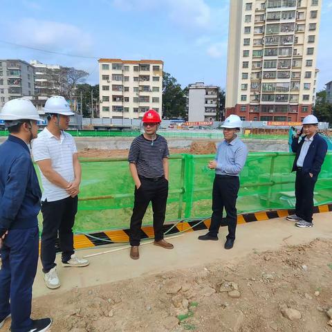 黄育坚同志到我市燃气供气站、建筑工地、自建房、老旧房屋开展岁末年初安全生产检查工作