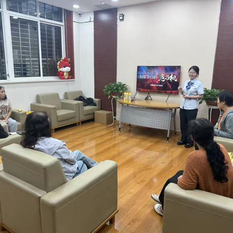 联盟路支行情溢中秋节，月饼承心意活动温馨落幕