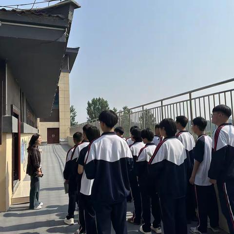 临漳县司法局组织学生参观青少年法治教育基地