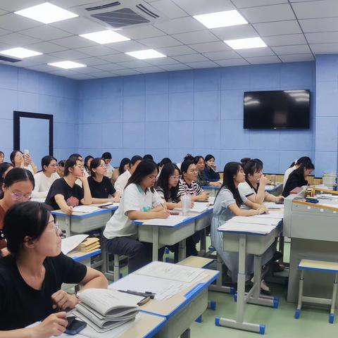 分享“心”思路  “慧”做班主任——新郑市锦艺实验小学班主任经验交流分享会