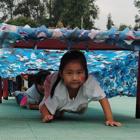 “童真迎国庆 红色润童心”—— 龙马民族学校附属幼儿园国庆活动特辑