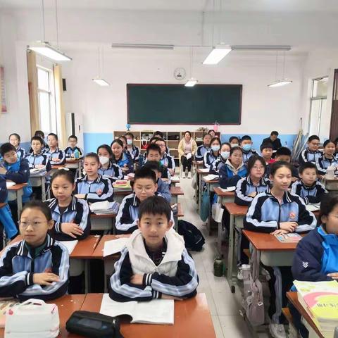 “成长路上 齐心同行”泰安市第六中学初一10班学校开放周活动