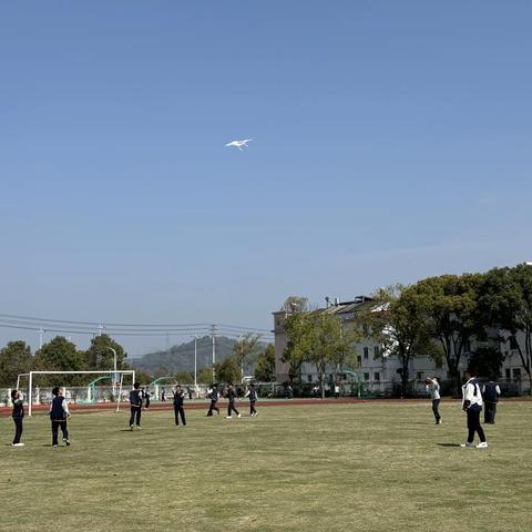 追风逐梦  纸鸢探春