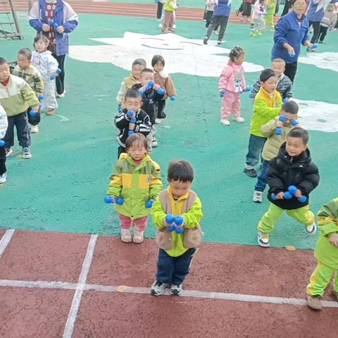 多彩十一月，精彩"美"一天一一《滨江幼儿园》小班十一月美篇