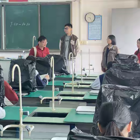 探微求真 星辉熠熠 —2025年斗门区初中“十佳化学之星”评选活动成功举办