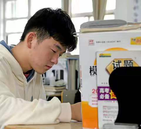 中考前的最后一个月，初三学生该怎样冲刺？老师给你6点建议