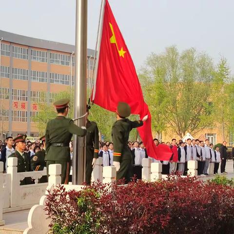 雷锋精神，闪耀时代光芒 ---唐县第一中学学雷锋表彰总结大会
