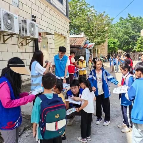 “护苗”专项行动--天安乡开展普法宣传暨防溺水、交通安全进校园宣传教育活动