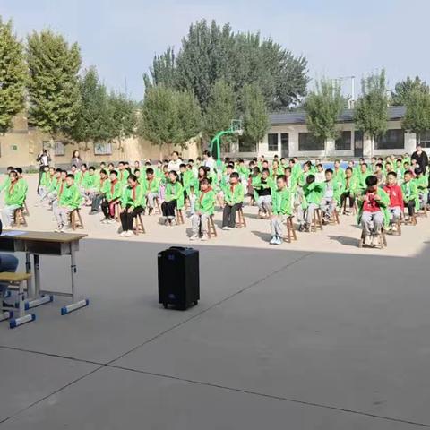 南高庄小学法治报告会顺利举办