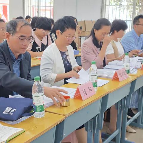 创新之光，点亮特殊教育未来——三亚特校小课题成果与研究课汇报精彩绽放