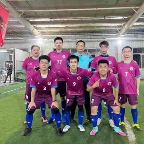 济南高新区第一实验学校足球队在高新区总工会“五人制”足球比赛中勇夺冠军