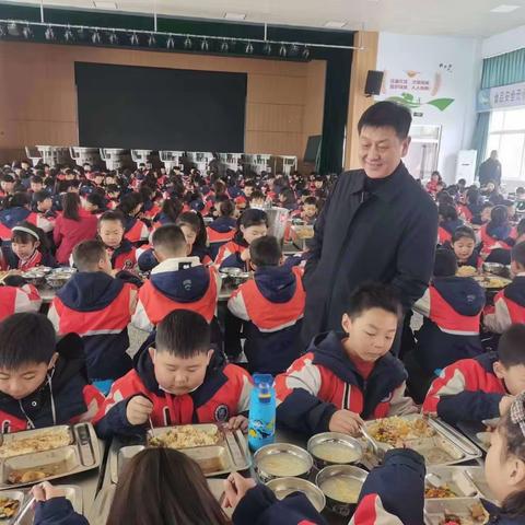 家校携手   共建优质满意餐厅——灵宝市第四小学餐厅“家长开放日”活动