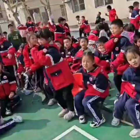 【石家庄市友谊大街小学】￼ 一年级（24）班  参加“绳采飞扬”首届跳绳比赛