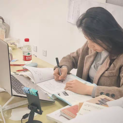 【最美教师】用爱点亮成长——乔晓艳