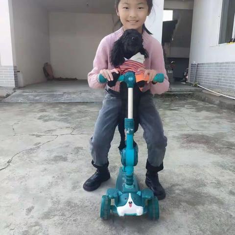 外婆家的小狗真可爱！