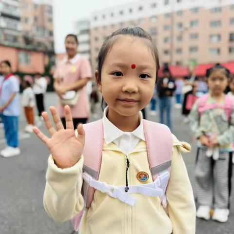 开学季：新起点的温暖与活力