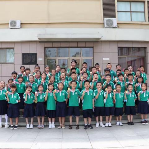 开心校园-龙口市实验小学一年级三班校园活动