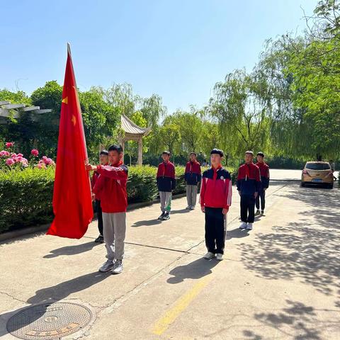 【珍爱生命，预防溺水】 ——义马市东区小学防溺水安全主题教育升旗仪式