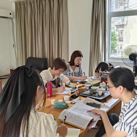 精教细研     融智启慧 --中学教科研处到象峰学校教学视导