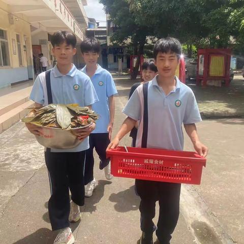 粽叶飘香，浓情端午———横州市校椅镇第二初级中学开展端午节包粽子活动